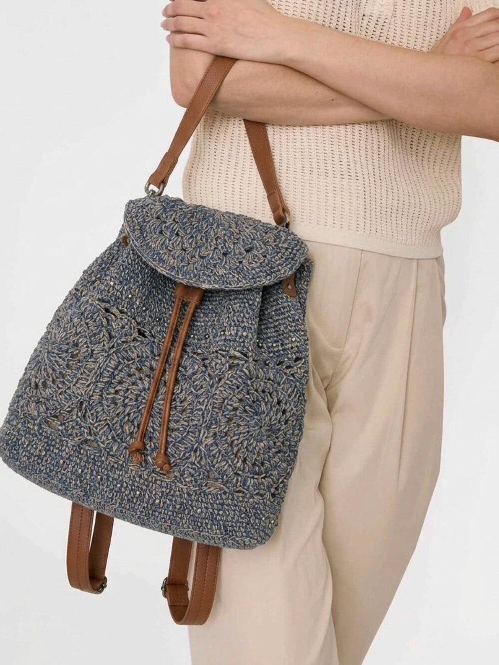 The Sak Sayulita Blue & Tan Crochet Beaded Shoulder Bag Backpack Convertible EUC